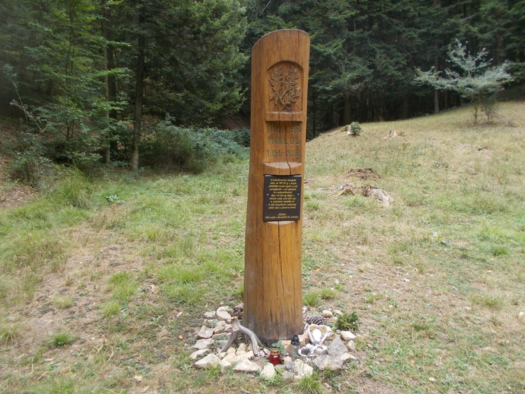 fuller miklos emlekoszlop