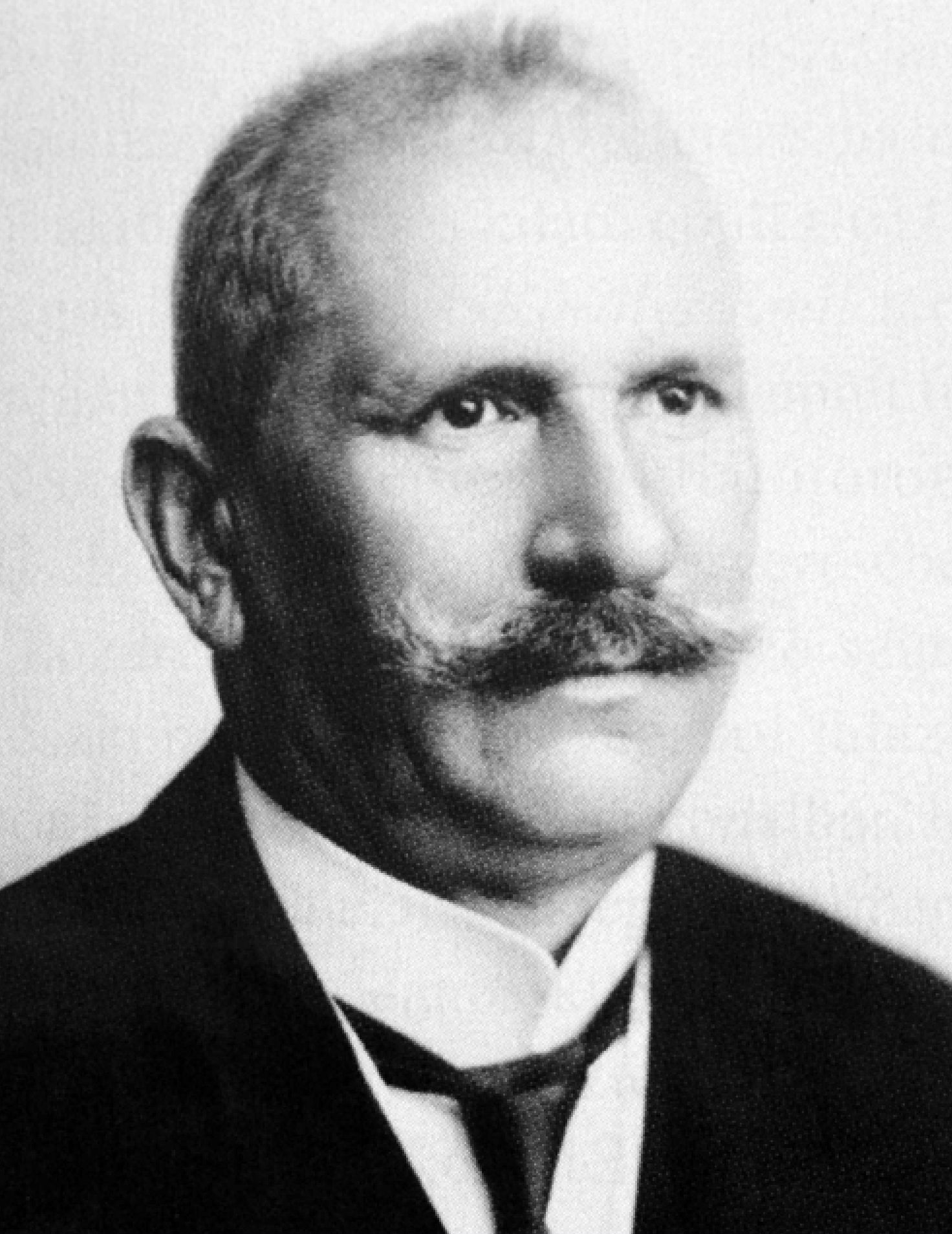 tripammer karoly 1